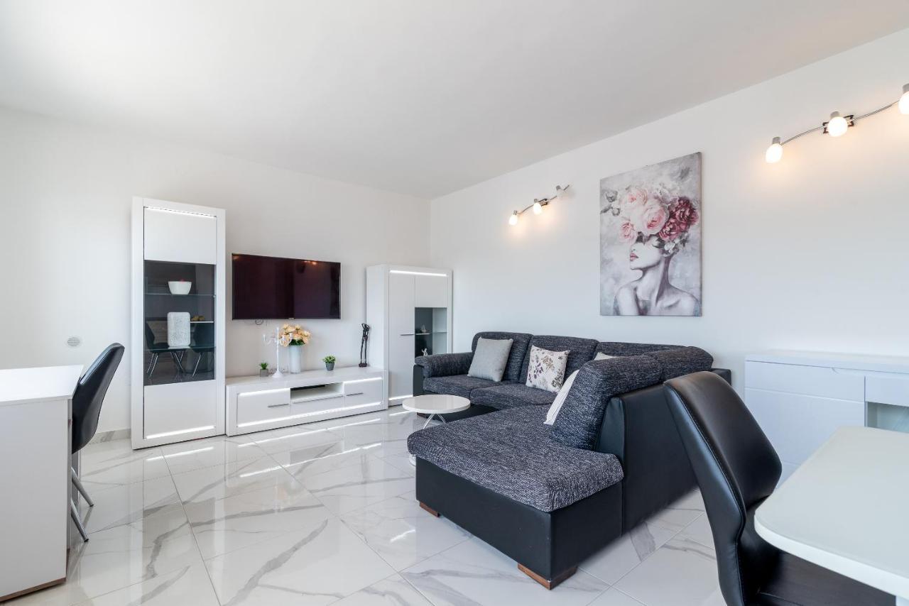 Apartment M&A Трогир Екстериор снимка