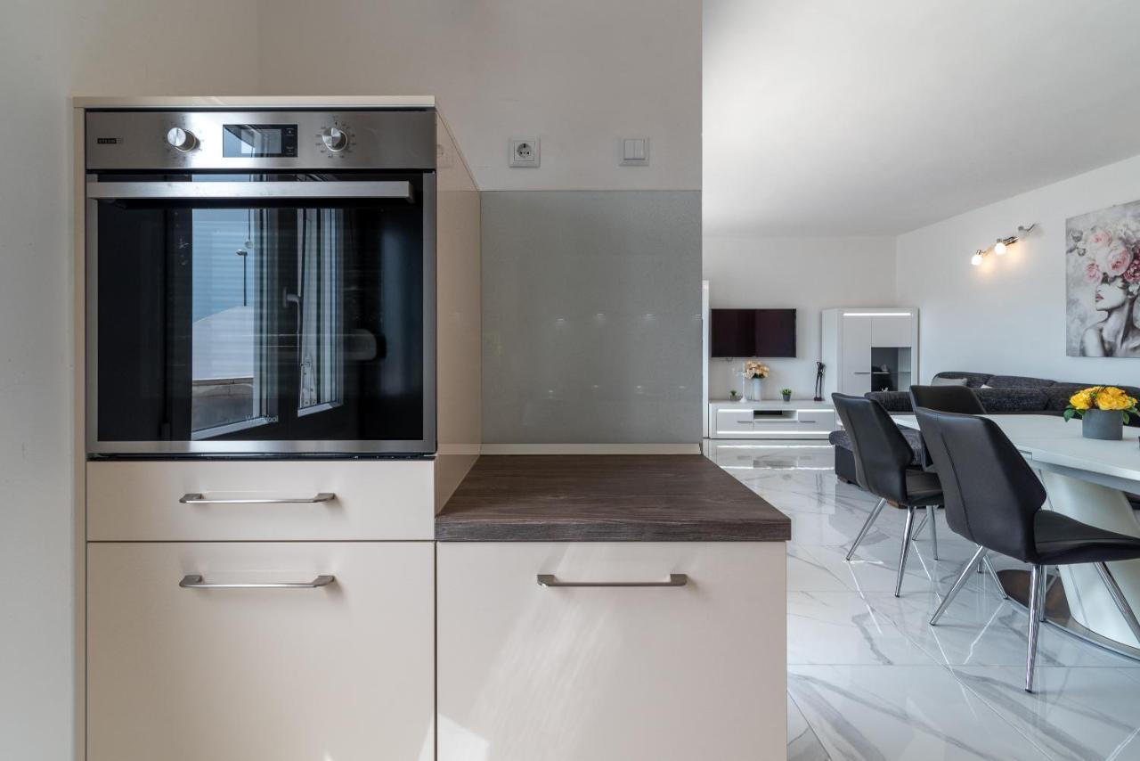 Apartment M&A Трогир Екстериор снимка