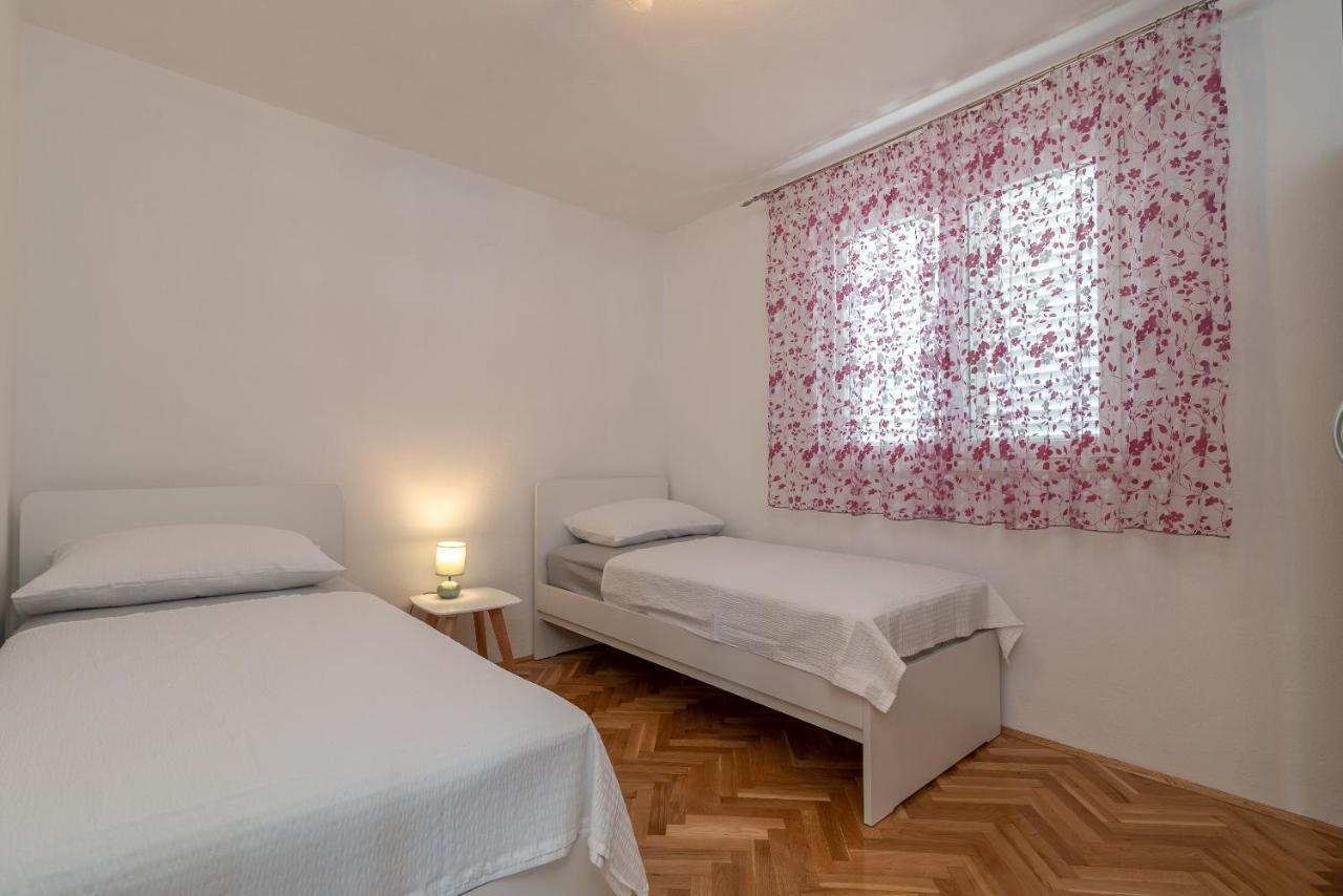 Apartment M&A Трогир Екстериор снимка